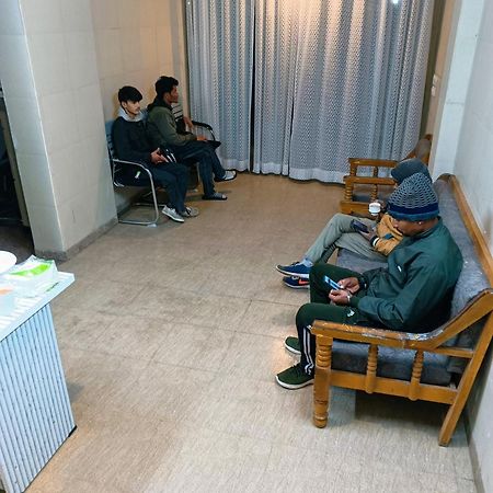 Soooper Hotel Gurgaon Bagian luar foto