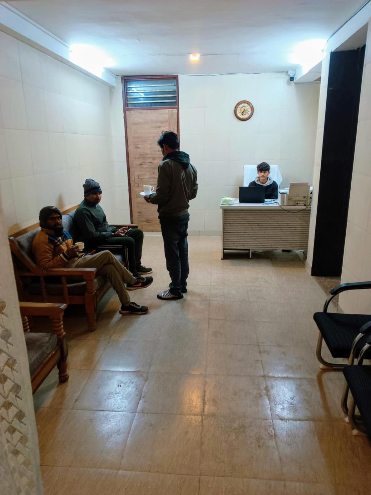 Soooper Hotel Gurgaon Bagian luar foto