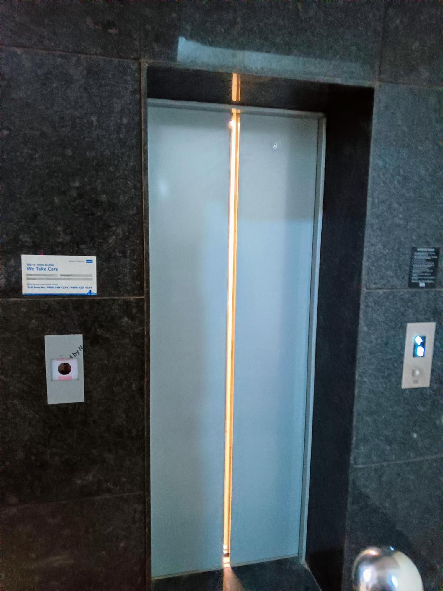 Soooper Hotel Gurgaon Bagian luar foto