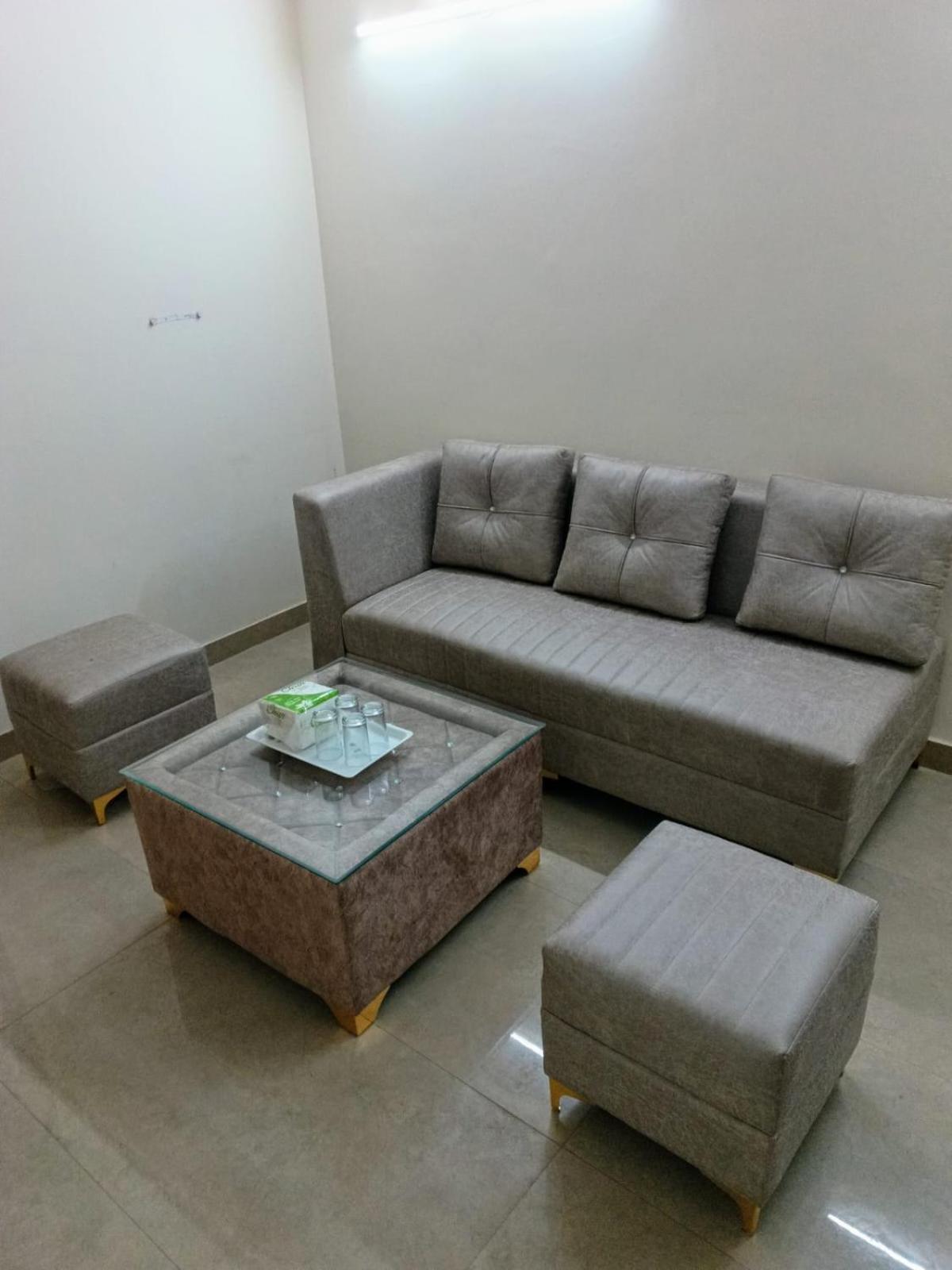 Soooper Hotel Gurgaon Bagian luar foto