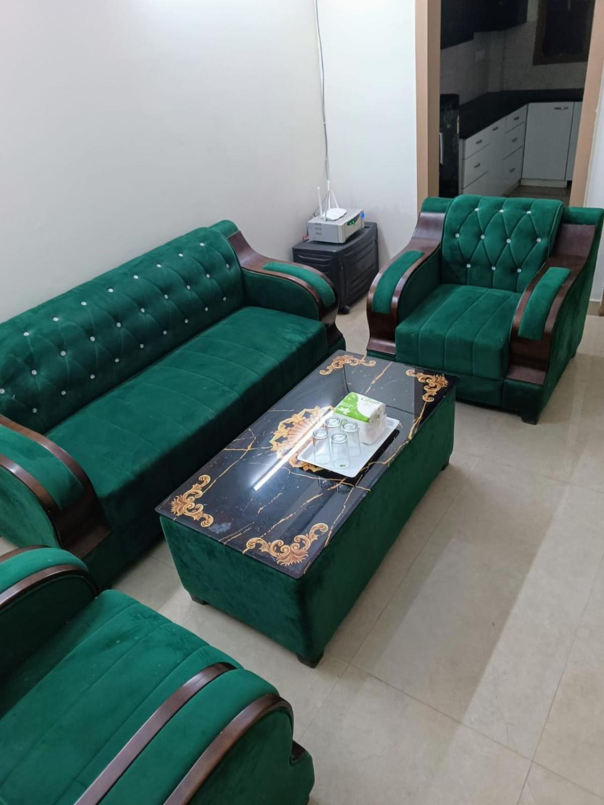 Soooper Hotel Gurgaon Bagian luar foto